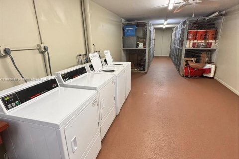 Condo in Pembroke Pines, Florida, 1 bedroom  № 1923744 - photo 29