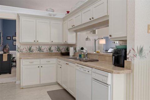Villa ou maison à vendre à Beverly Hills, Floride: 3 chambres, 211.45 m2 № 2209607 - photo 13