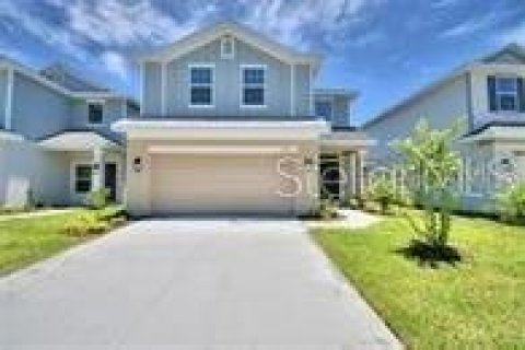 Casa en venta en Winter Haven, Florida, 4 dormitorios, 223.43 m2 № 1679841 - foto 1
