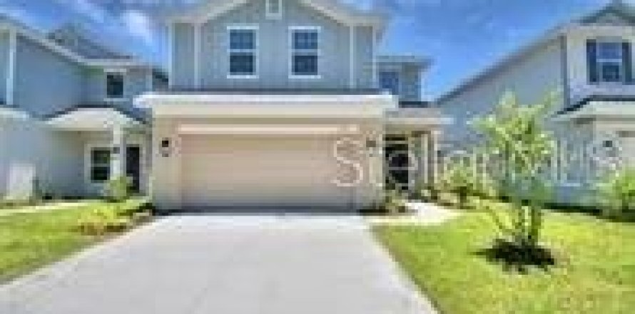 House in Winter Haven, Florida 4 bedrooms, 223.43 sq.m. № 1679841