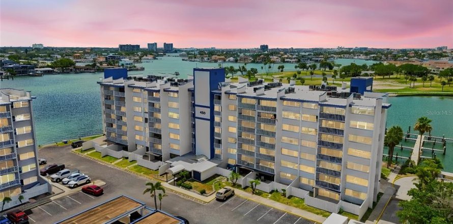 Condo à Treasure Island, Floride, 1 chambre  № 2349861