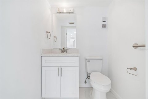 Copropriété à louer à Treasure Island, Floride: 1 chambre, 82.22 m2 № 2349861 - photo 16