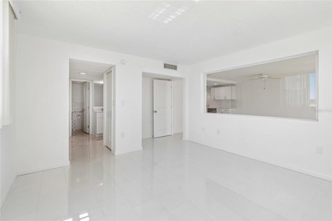 Copropriété à louer à Treasure Island, Floride: 1 chambre, 82.22 m2 № 2349861 - photo 20