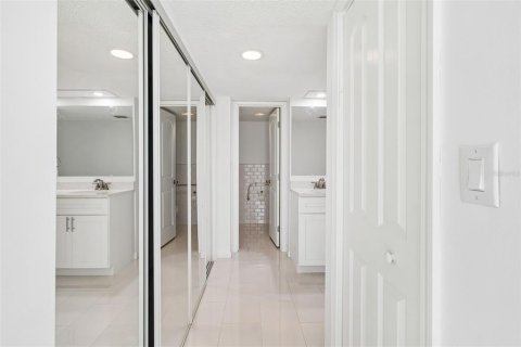 Copropriété à louer à Treasure Island, Floride: 1 chambre, 82.22 m2 № 2349861 - photo 21