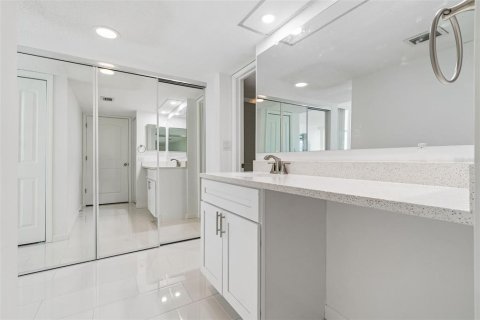Copropriété à louer à Treasure Island, Floride: 1 chambre, 82.22 m2 № 2349861 - photo 24