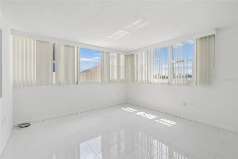 Copropriété à louer à Treasure Island, Floride: 1 chambre, 82.22 m2 № 2349861 - photo 19