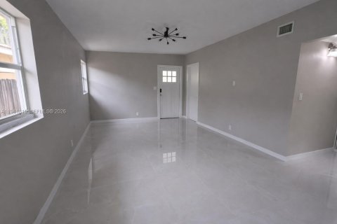 Casa en venta en Hollywood, Florida, 2 dormitorios, 82.13 m2 № 2000438 - foto 18