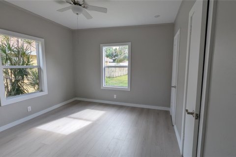 Casa en venta en Hollywood, Florida, 2 dormitorios, 82.13 m2 № 2000438 - foto 11