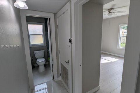 Casa en venta en Hollywood, Florida, 2 dormitorios, 82.13 m2 № 2000438 - foto 10