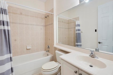 Townhouse in Boynton Beach, Florida 3 bedrooms, 167.69 sq.m. № 2173259 - photo 13
