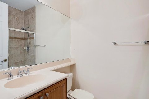 Townhouse in Boynton Beach, Florida 3 bedrooms, 167.69 sq.m. № 2173259 - photo 12