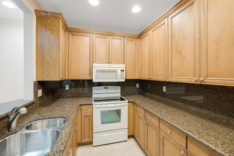 Townhouse in Boynton Beach, Florida 3 bedrooms, 167.69 sq.m. № 2173259 - photo 8