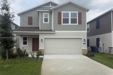 Casa en Davenport, Florida 6 dormitorios, 228.82 m2 № 2076071