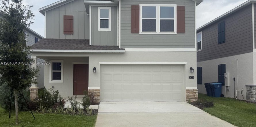 Casa en Davenport, Florida 6 dormitorios, 228.82 m2 № 2076071