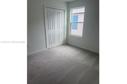 Casa en alquiler en Davenport, Florida, 6 dormitorios, 228.82 m2 № 2076071 - foto 17