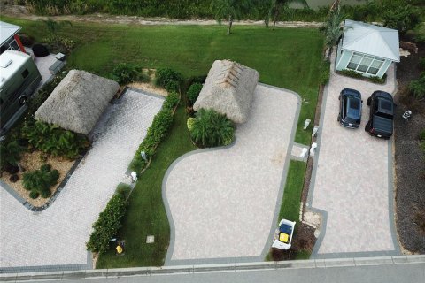 Terreno en venta en Polk City, Florida № 2218159 - foto 2