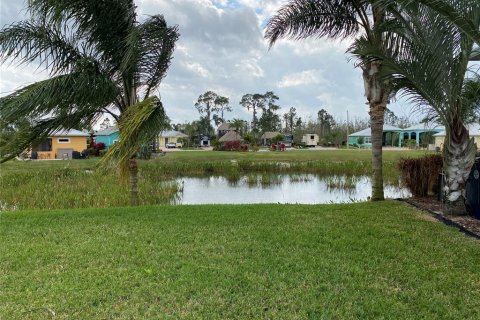 Terreno en venta en Polk City, Florida № 2218159 - foto 23