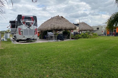 Terreno en venta en Polk City, Florida № 2218159 - foto 16