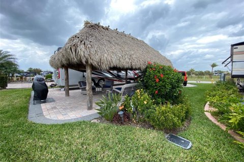 Terreno en venta en Polk City, Florida № 2218159 - foto 14
