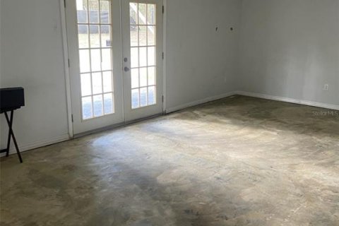 Commercial property in Ocala, Florida № 2383413 - photo 4
