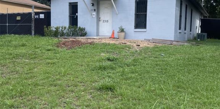 Commercial property in Ocala, Florida № 2383413