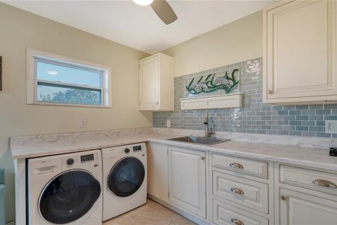 Villa ou maison à vendre à Sarasota, Floride: 4 chambres, 259.2 m2 № 2098533 - photo 25
