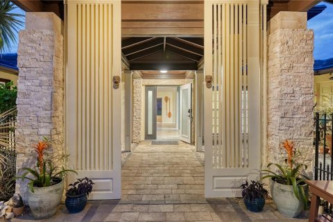 Villa ou maison à vendre à Sarasota, Floride: 4 chambres, 259.2 m2 № 2098533 - photo 6