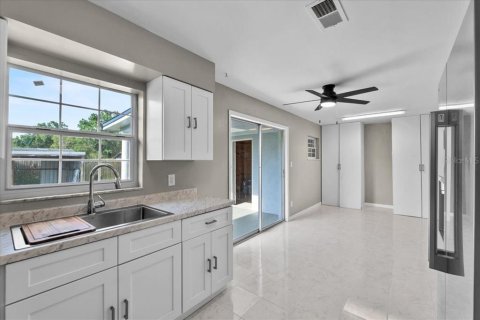 House in Bartow, Florida 3 bedrooms, 93.83 sq.m. № 1869239 - photo 8