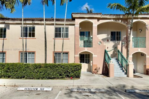 Condo in Pembroke Pines, Florida, 2 bedrooms  № 2059623