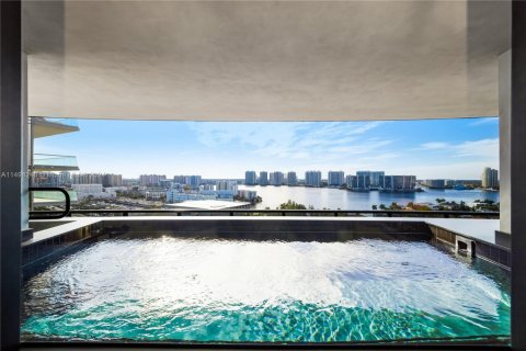 Condo in Sunny Isles Beach, Florida, 4 bedrooms  № 1864528 - photo 3