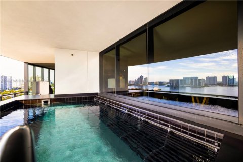 Condo in Sunny Isles Beach, Florida, 4 bedrooms  № 1864528 - photo 2