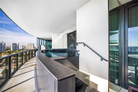 Condo in Sunny Isles Beach, Florida, 4 bedrooms  № 1864528 - photo 7