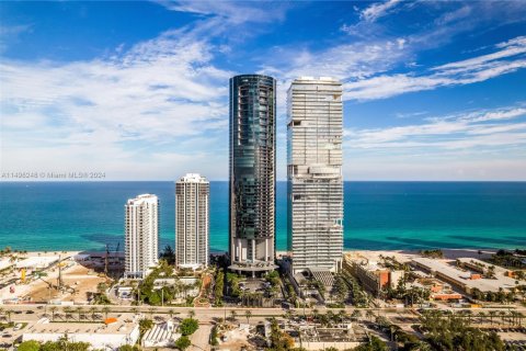 Condo in Sunny Isles Beach, Florida, 4 bedrooms  № 1864528 - photo 30