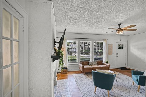 Immobilier commercial à vendre à Orlando, Floride: 3 chambres, 205.31 m2 № 1910647 - photo 6