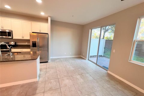 Touwnhouse à louer à Apopka, Floride: 3 chambres, 152.73 m2 № 2096410 - photo 4