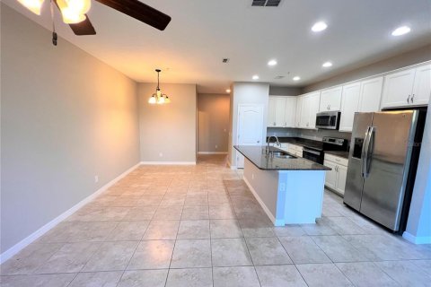 Touwnhouse à louer à Apopka, Floride: 3 chambres, 152.73 m2 № 2096410 - photo 3