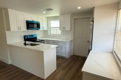 Appartement à louer à Dunedin, Floride: 2 chambres, 65.03 m2 № 2413408 - photo 2