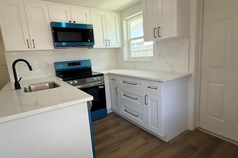 Appartement à louer à Dunedin, Floride: 2 chambres, 65.03 m2 № 2413408 - photo 3