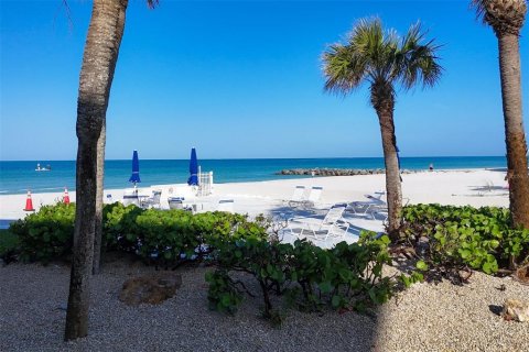Condo in Sarasota, Florida, 2 bedrooms  № 1570580 - photo 10