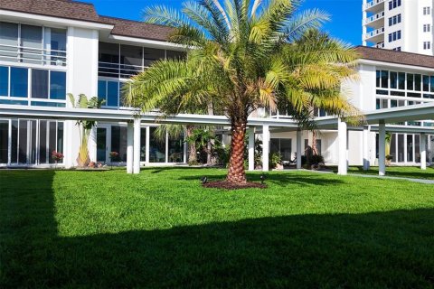 Condo in Sarasota, Florida, 2 bedrooms  № 1570580 - photo 15