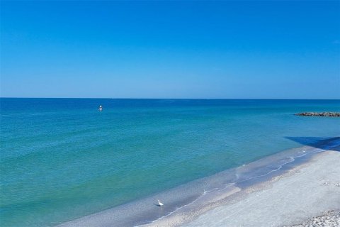 Condo in Sarasota, Florida, 2 bedrooms  № 1570580 - photo 16
