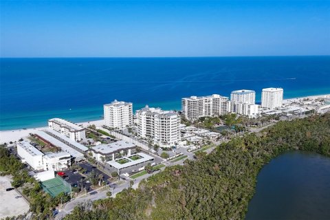 Condo in Sarasota, Florida, 2 bedrooms  № 1570580 - photo 11