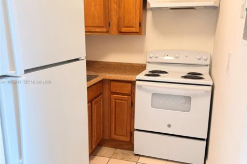 Снять в аренду кондоминиум в Помпано-Бич, Флорида 1 спальня, 44.59м2, № 2024187 - фото 12