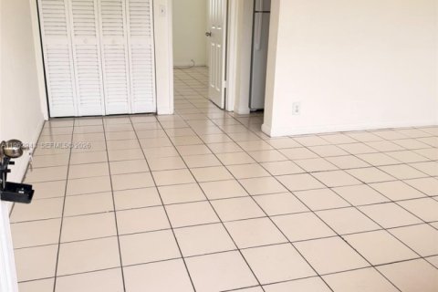 Снять в аренду кондоминиум в Помпано-Бич, Флорида 1 спальня, 44.59м2, № 2024187 - фото 25