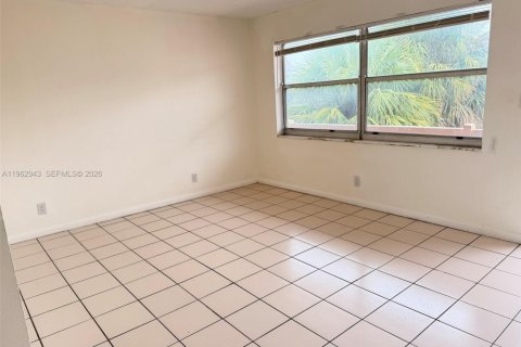 Снять в аренду кондоминиум в Помпано-Бич, Флорида 1 спальня, 44.59м2, № 2024187 - фото 23