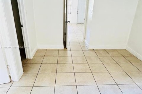 Снять в аренду кондоминиум в Помпано-Бич, Флорида 1 спальня, 44.59м2, № 2024187 - фото 6