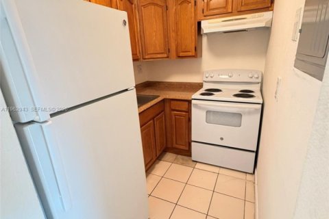 Снять в аренду кондоминиум в Помпано-Бич, Флорида 1 спальня, 44.59м2, № 2024187 - фото 10