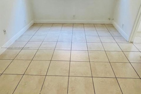 Снять в аренду кондоминиум в Помпано-Бич, Флорида 1 спальня, 44.59м2, № 2024187 - фото 5