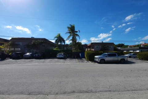 Снять в аренду кондоминиум в Помпано-Бич, Флорида 1 спальня, 44.59м2, № 2024187 - фото 2