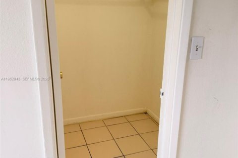 Снять в аренду кондоминиум в Помпано-Бич, Флорида 1 спальня, 44.59м2, № 2024187 - фото 18